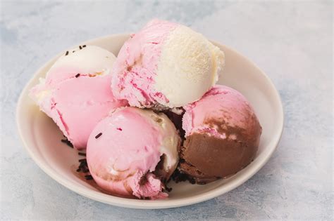 Magical Ice Cream Creations: Step-by-Step Instructions for Incredible Frozen Desserts